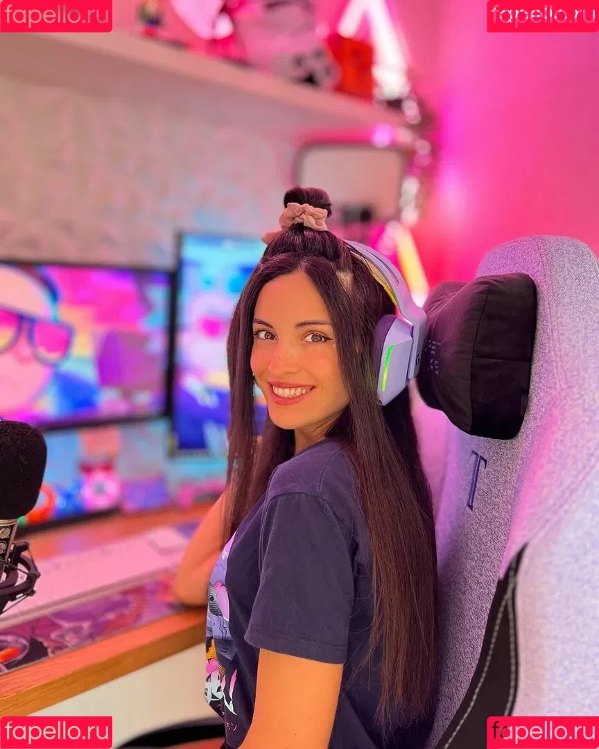 Kafkanya / danilacattani Onlyfans Photo Gallery 