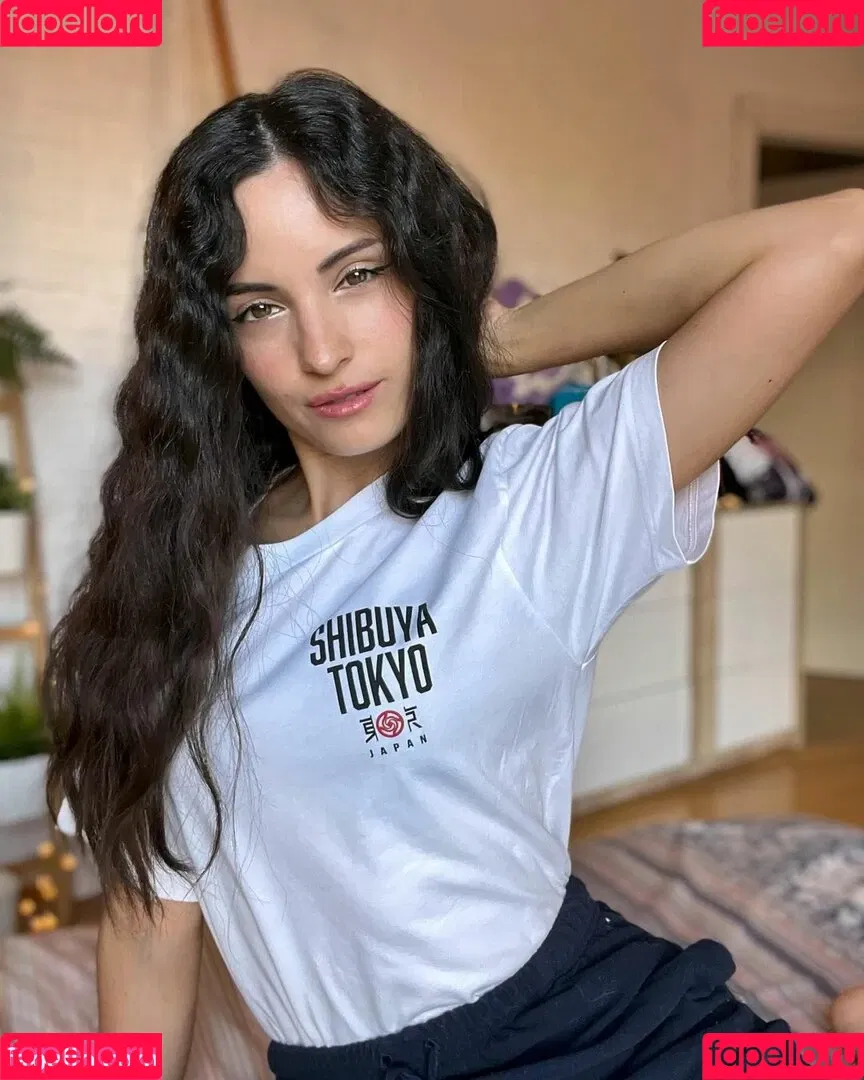 Kafkanya / danilacattani Onlyfans Photo Gallery 