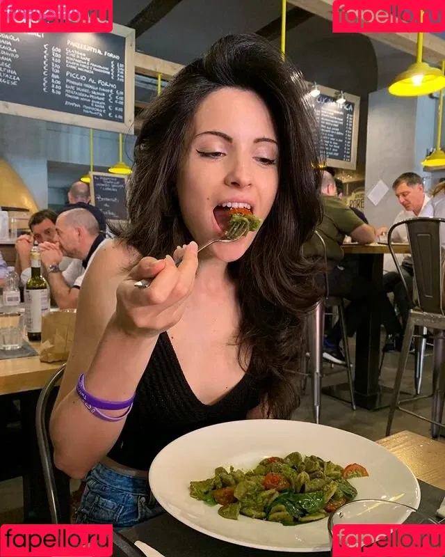 Kafkanya / danilacattani Onlyfans Photo Gallery 