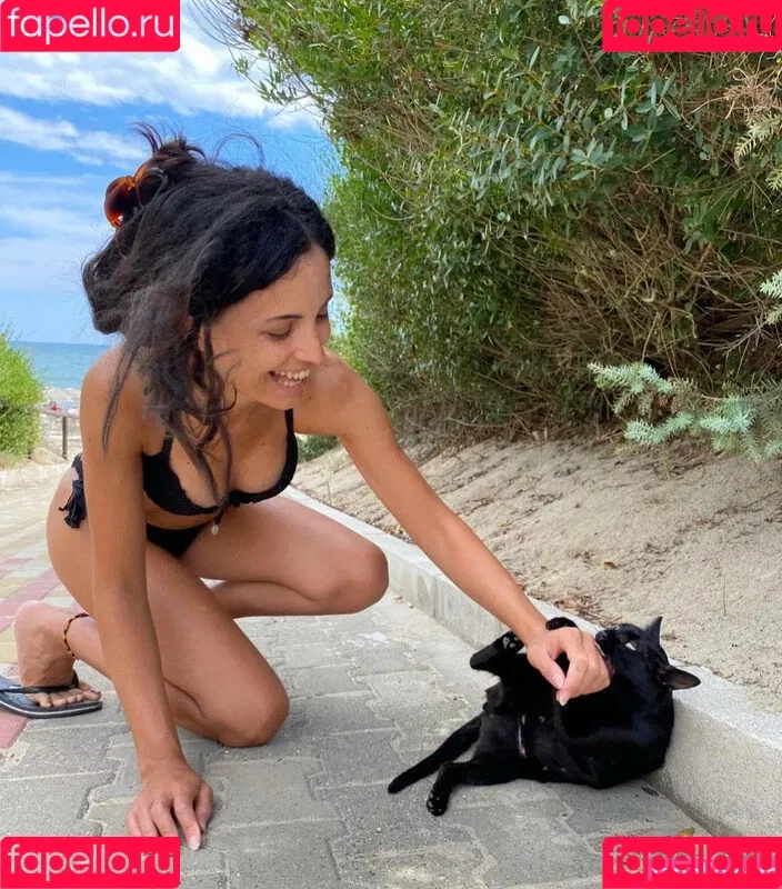 Kafkanya / danilacattani Onlyfans Photo Gallery 
