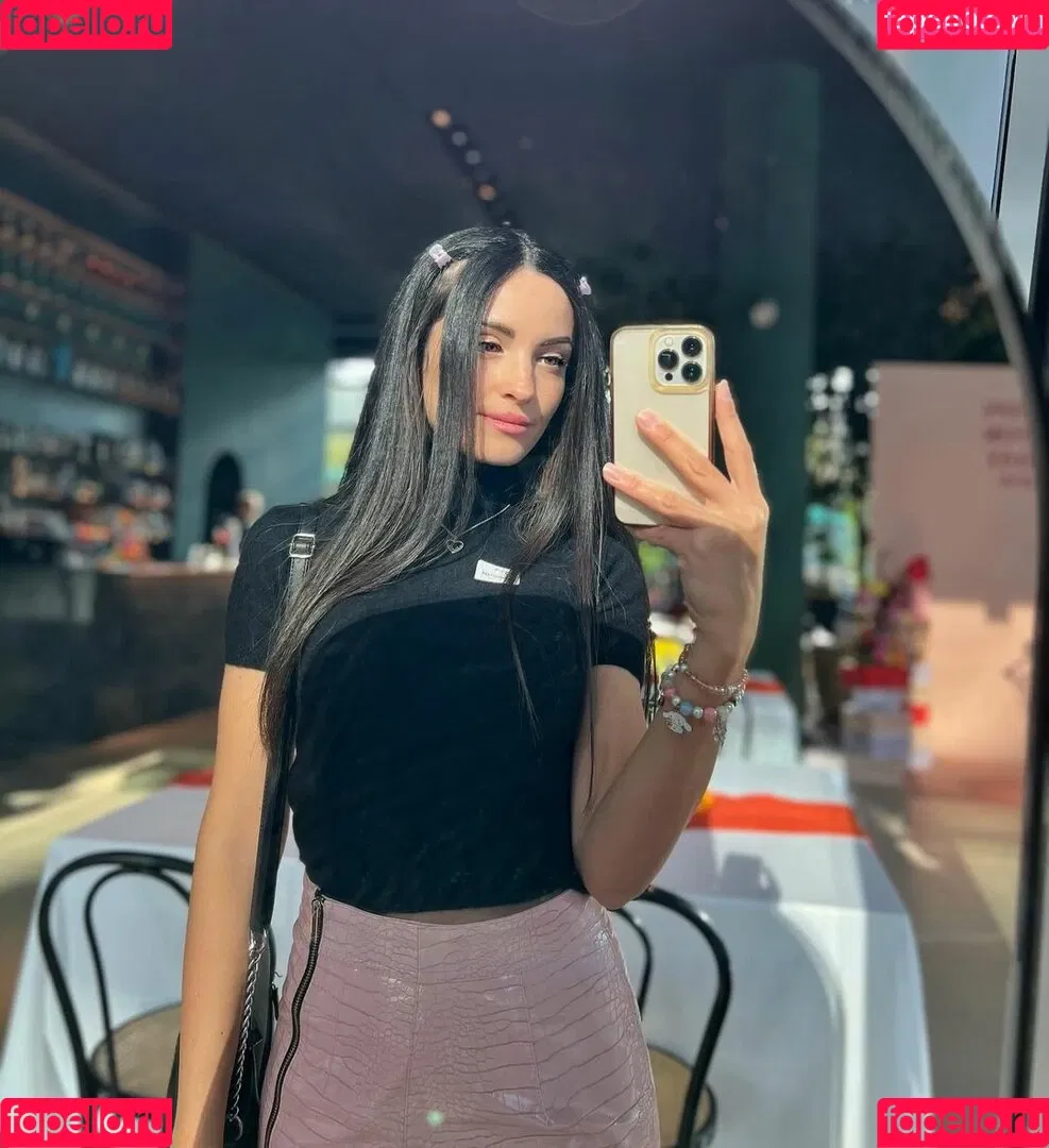 Kafkanya / danilacattani Onlyfans Photo Gallery 