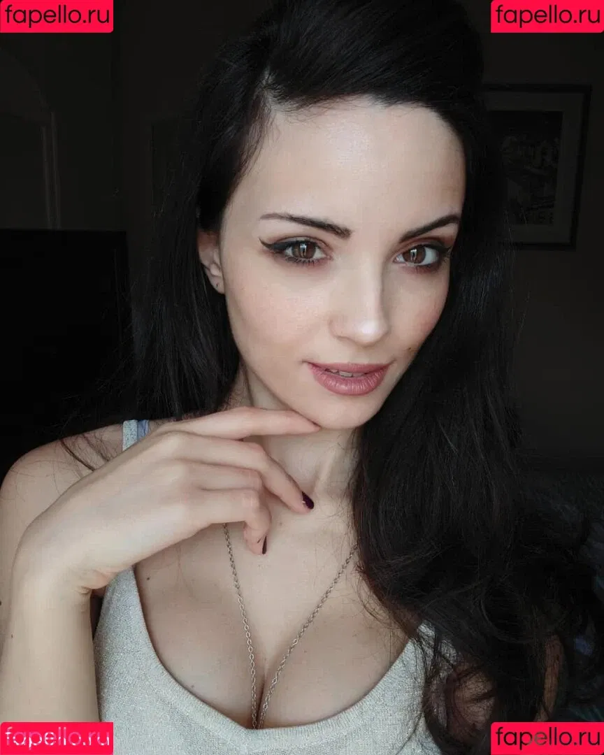 Kafkanya / danilacattani Onlyfans Photo Gallery 