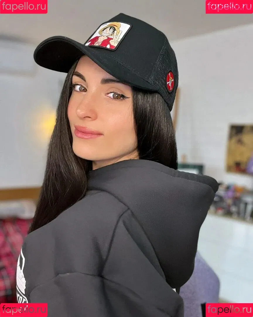 Kafkanya / danilacattani Onlyfans Photo Gallery 