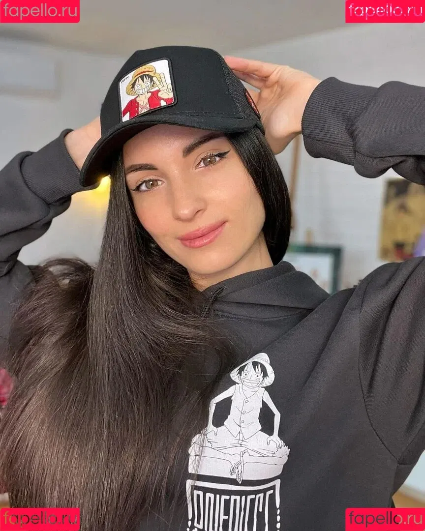 Kafkanya / danilacattani Onlyfans Photo Gallery 