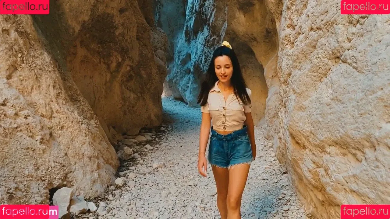 Kafkanya / danilacattani Onlyfans Photo Gallery 