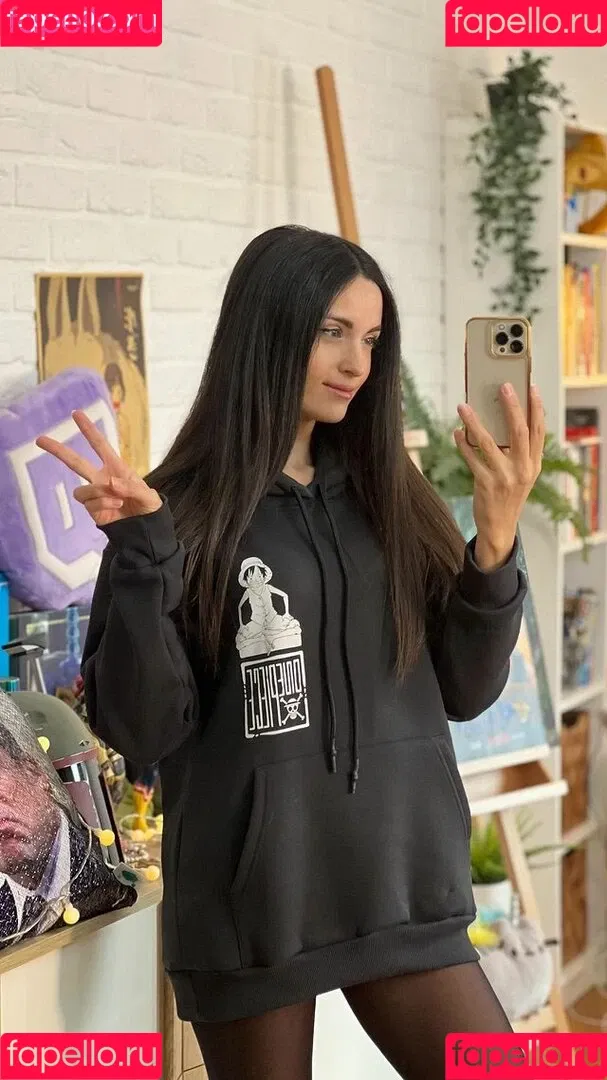 Kafkanya / danilacattani Onlyfans Photo Gallery 