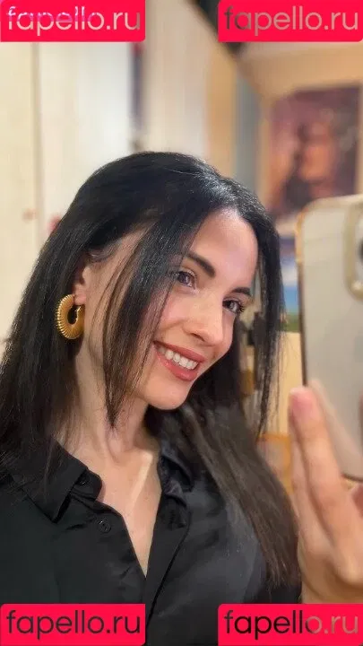 Kafkanya / danilacattani Onlyfans Photo Gallery 
