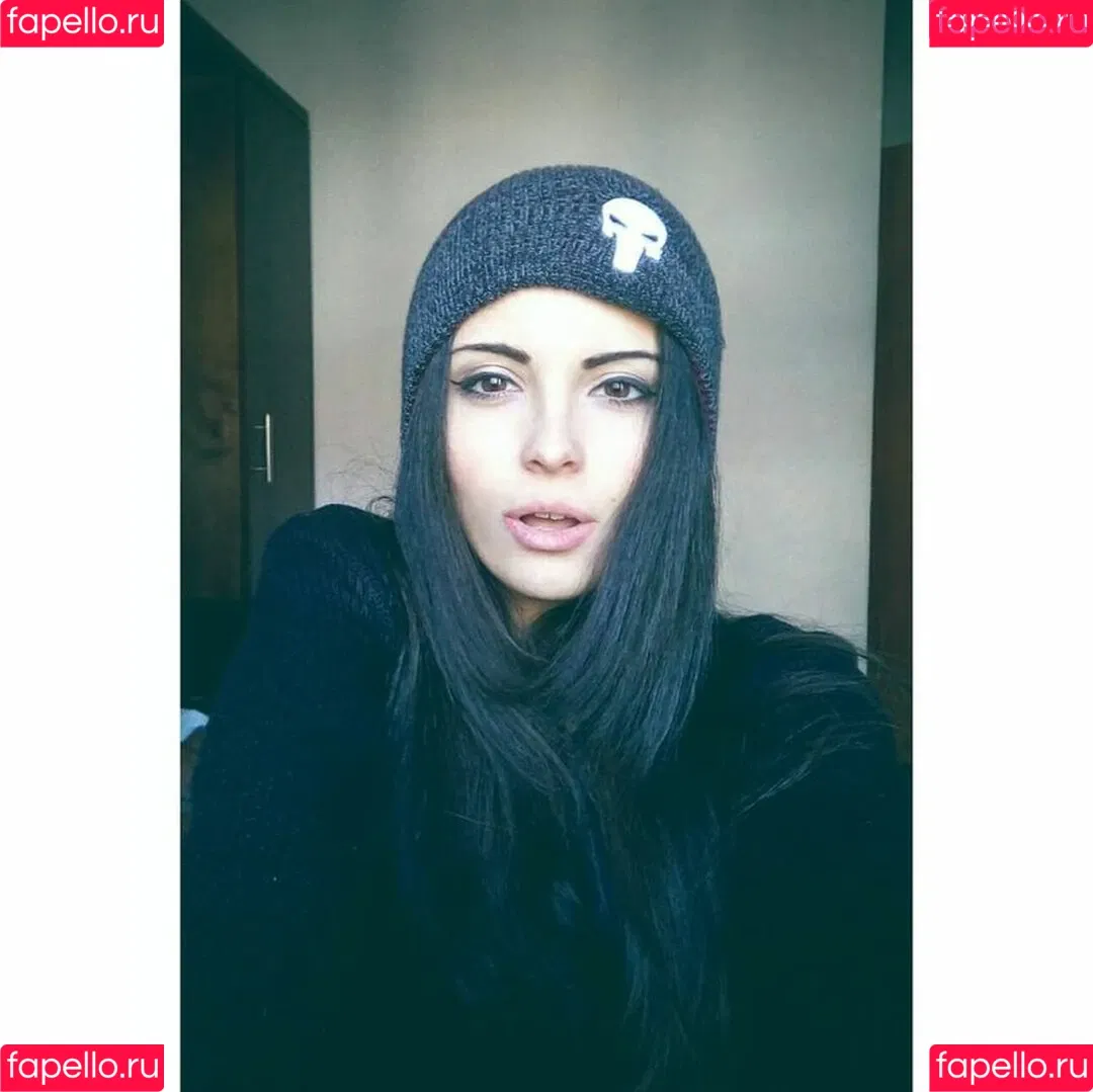 Kafkanya / danilacattani Onlyfans Photo Gallery 