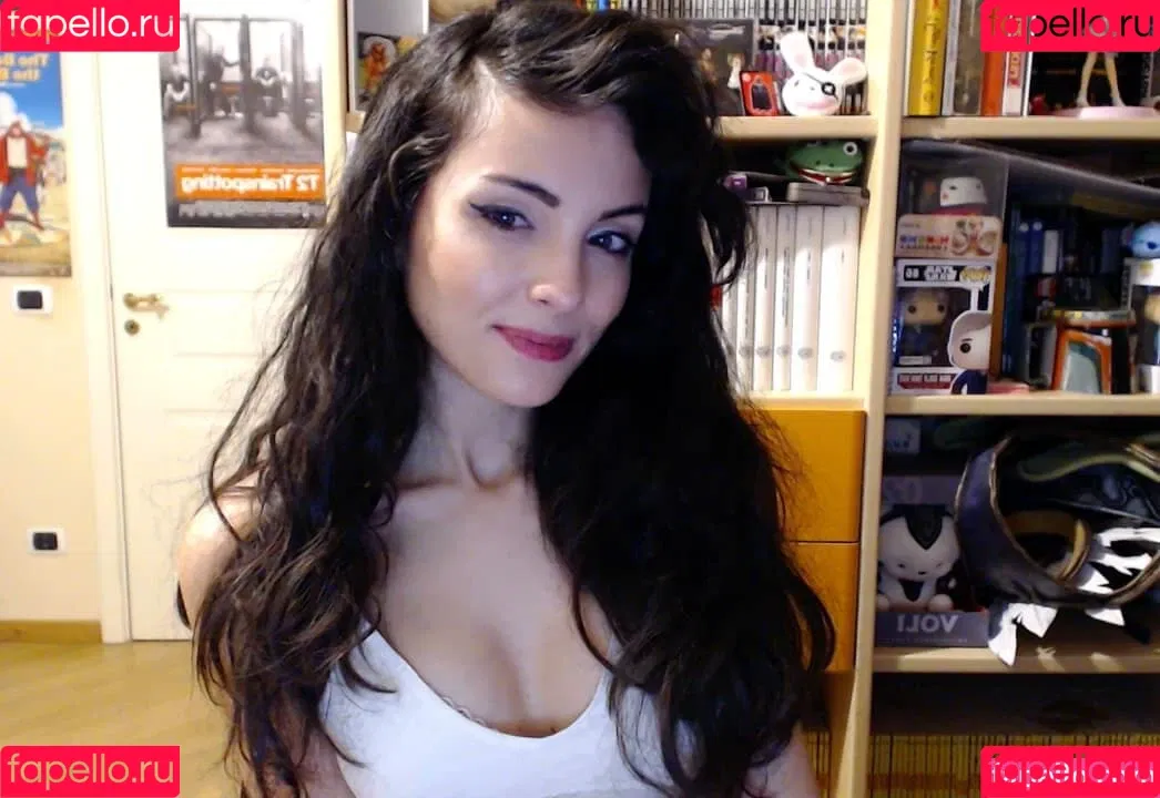 Kafkanya / danilacattani Onlyfans Photo Gallery 