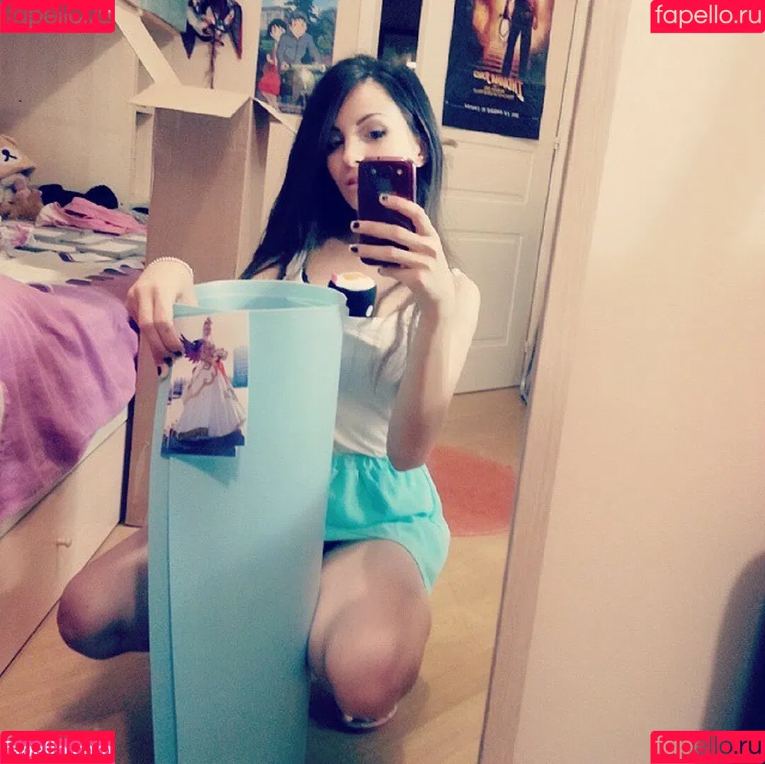 Kafkanya / danilacattani Onlyfans Photo Gallery 