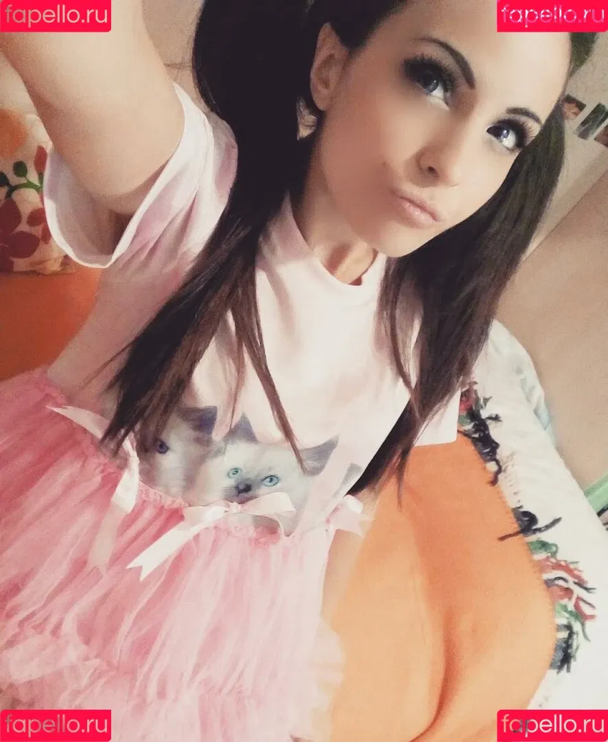 Kafkanya / danilacattani Onlyfans Photo Gallery 