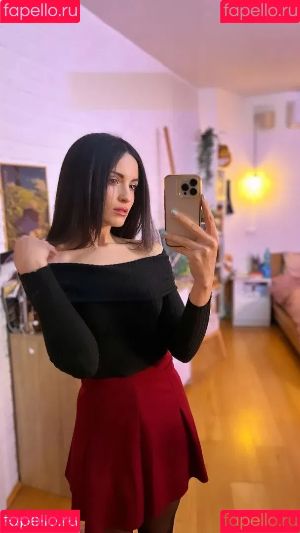 Kafkanya / danilacattani Onlyfans Photo Gallery 