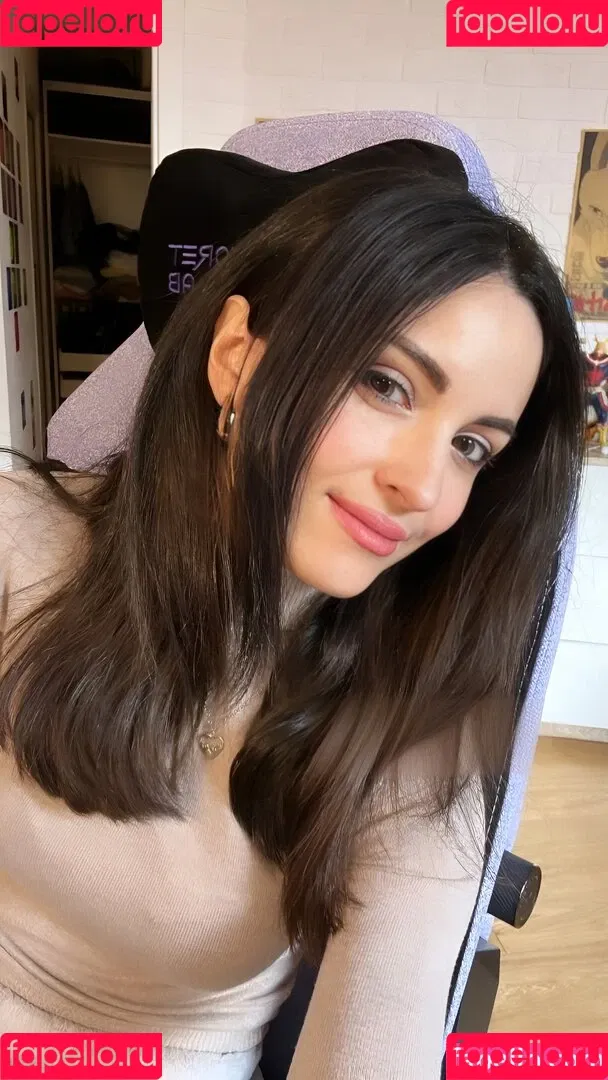Kafkanya / danilacattani Onlyfans Photo Gallery 