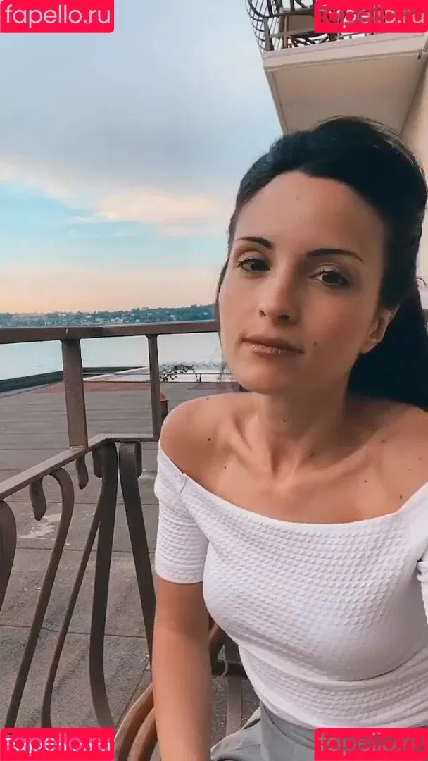 Kafkanya / danilacattani Onlyfans Photo Gallery 