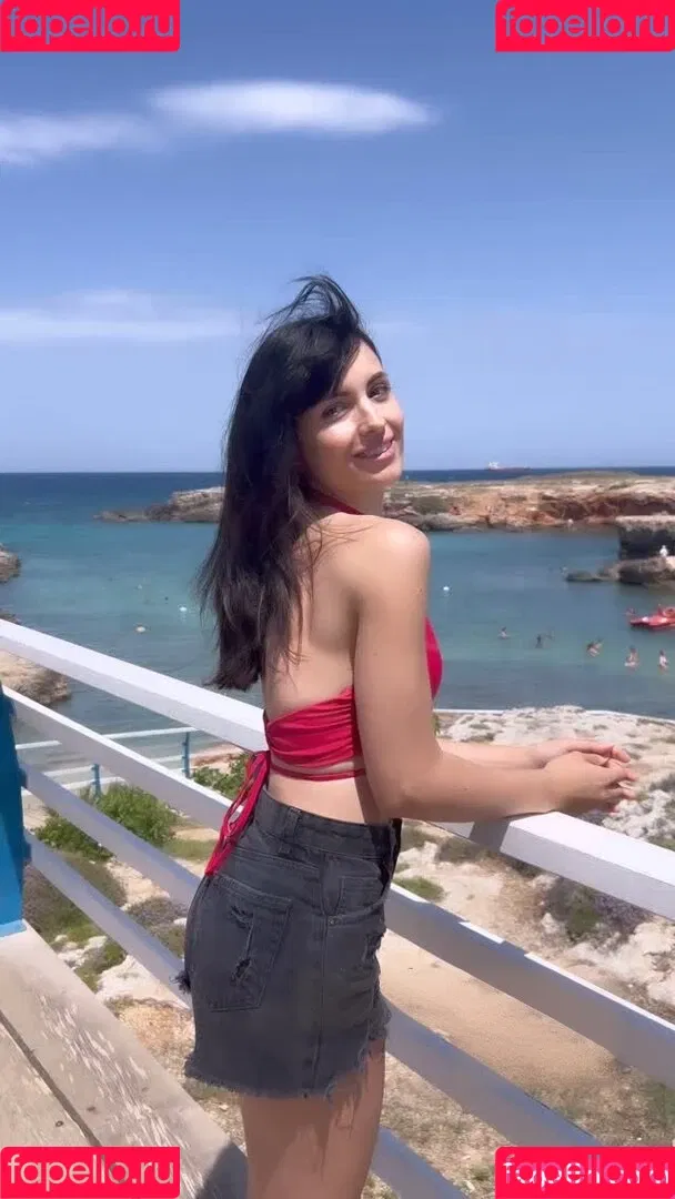Kafkanya / danilacattani Onlyfans Photo Gallery 