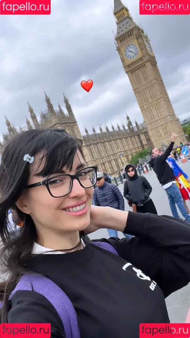 Kafkanya / danilacattani Onlyfans Photo Gallery 