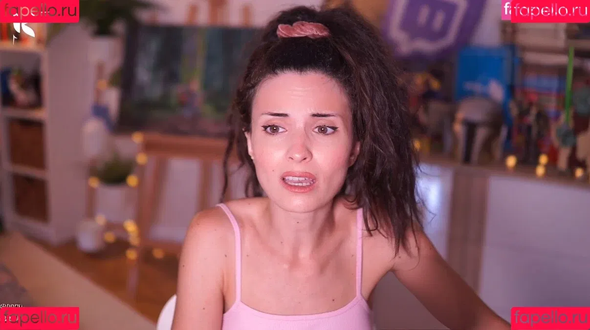 Kafkanya / danilacattani Onlyfans Photo Gallery 