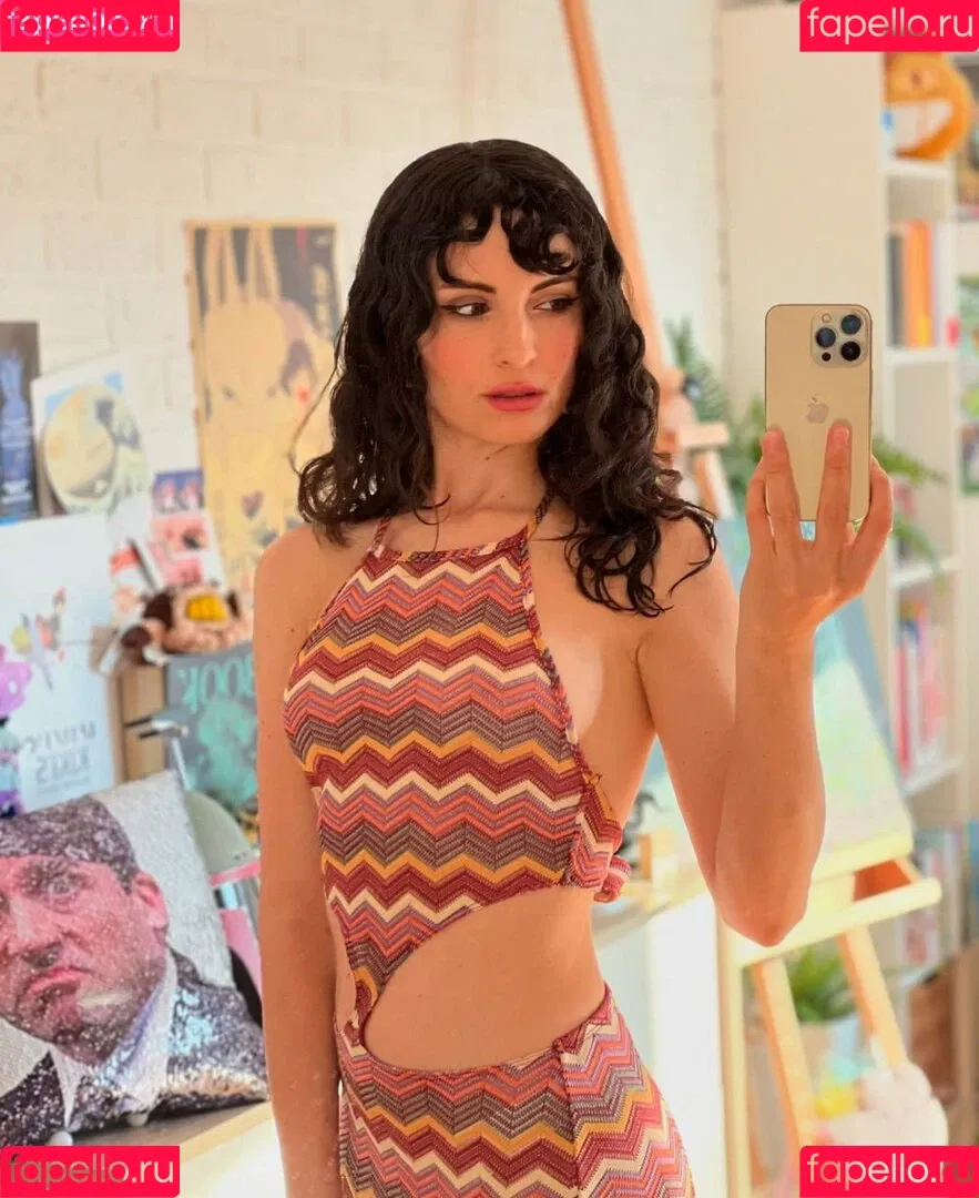 Kafkanya / danilacattani Onlyfans Photo Gallery 