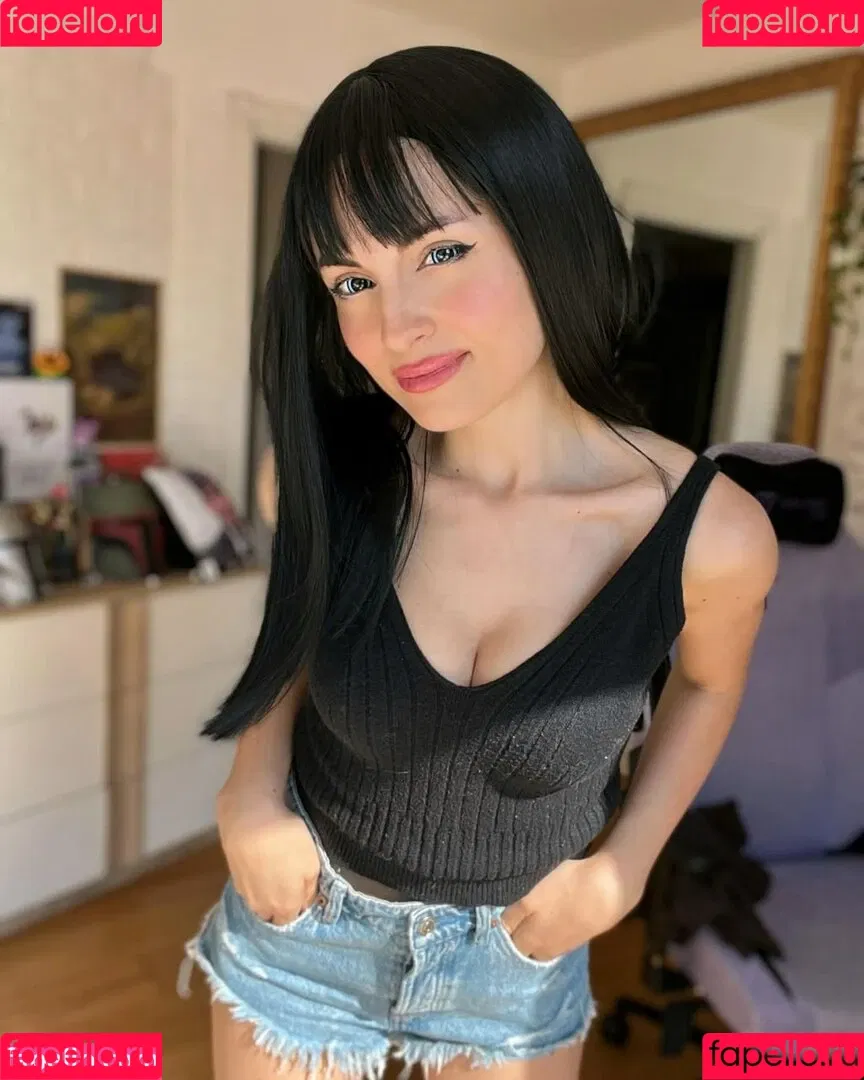 Kafkanya / danilacattani Onlyfans Photo Gallery 