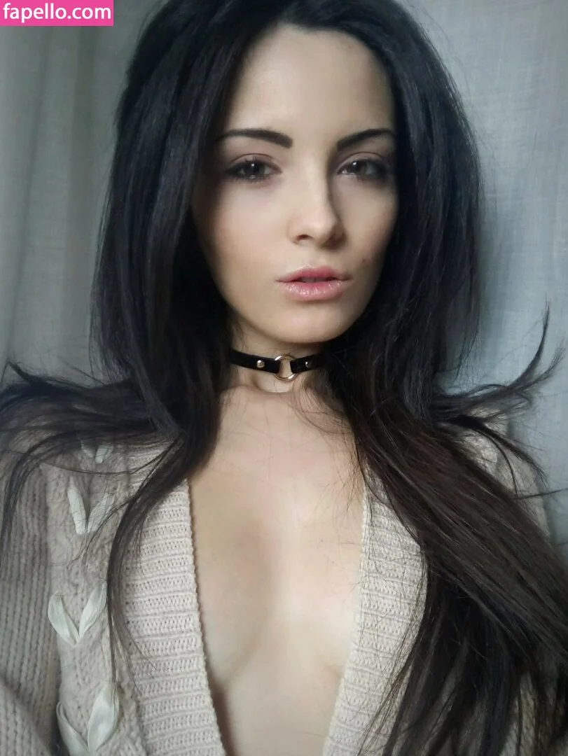 Kafkanya / danilacattani Onlyfans Photo Gallery 