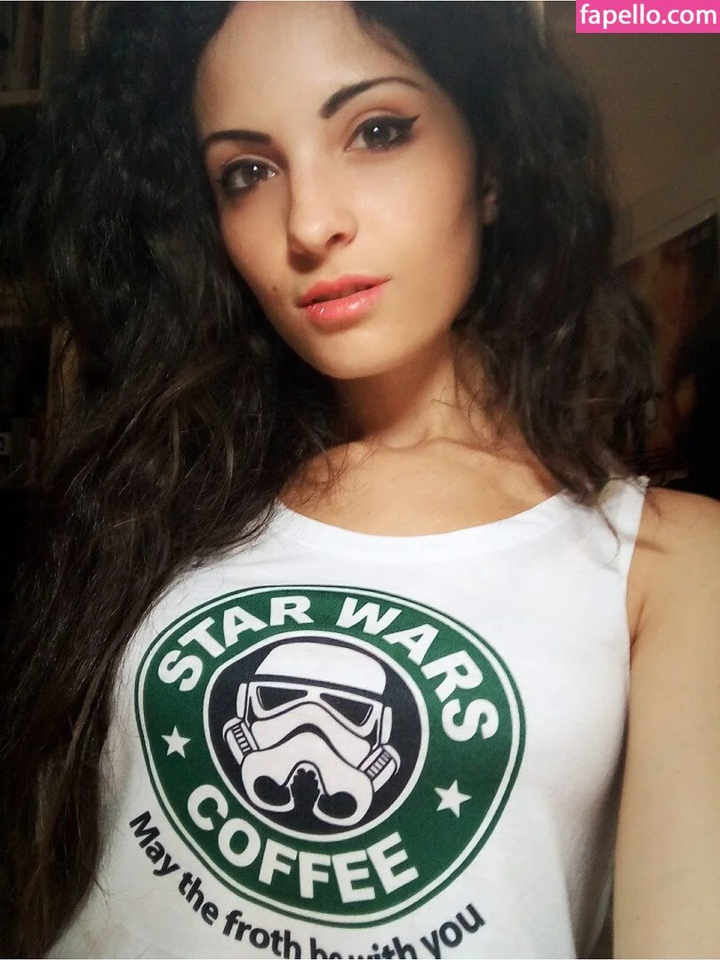 Kafkanya / danilacattani Onlyfans Photo Gallery 