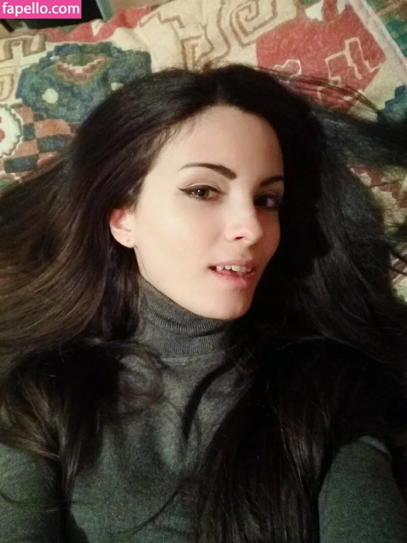 Kafkanya / danilacattani Onlyfans Photo Gallery 