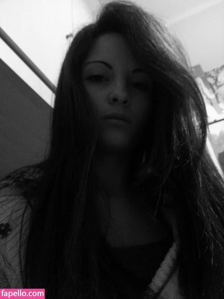 Kafkanya / danilacattani Onlyfans Photo Gallery 