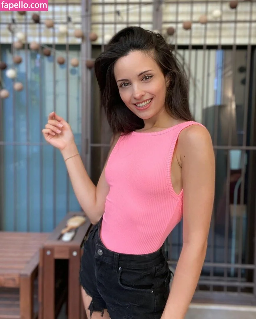 Kafkanya / danilacattani Onlyfans Photo Gallery 