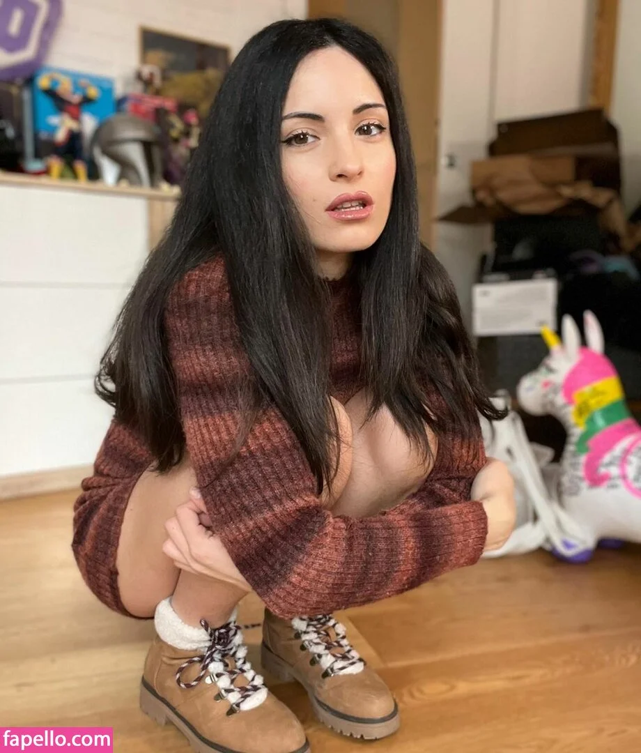 Kafkanya / danilacattani Onlyfans Photo Gallery 