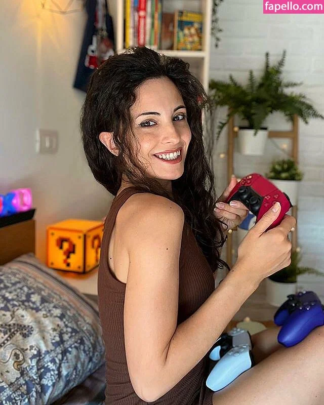 Kafkanya / danilacattani Onlyfans Photo Gallery 