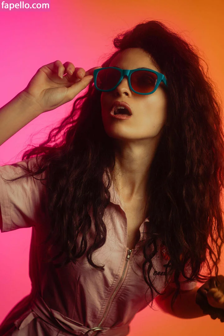 Kafkanya / danilacattani Onlyfans Photo Gallery 