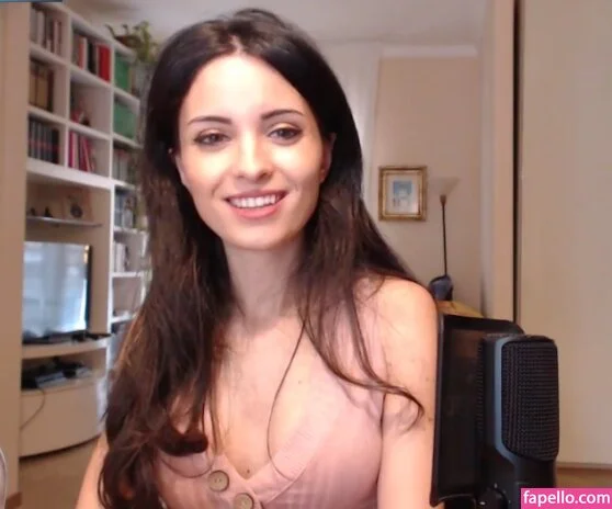 Kafkanya / danilacattani Onlyfans Photo Gallery 