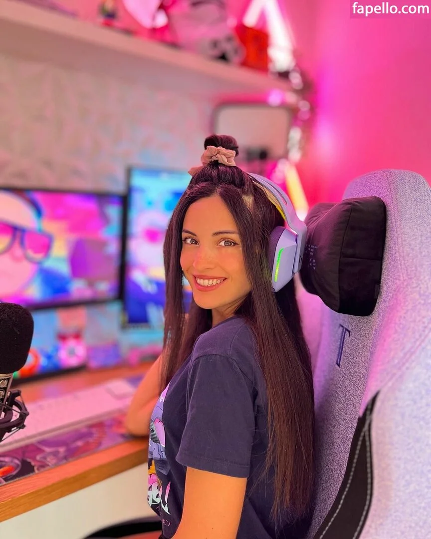 Kafkanya / danilacattani Onlyfans Photo Gallery 