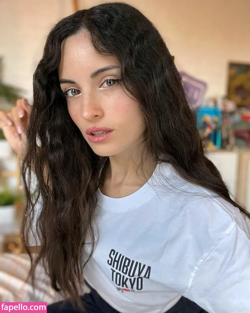 Kafkanya / danilacattani Onlyfans Photo Gallery 