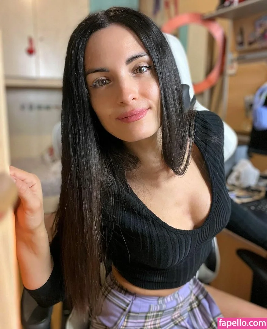 Kafkanya / danilacattani Onlyfans Photo Gallery 