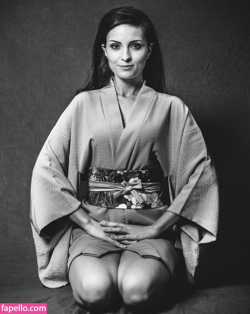 Kafkanya / danilacattani Onlyfans Photo Gallery 