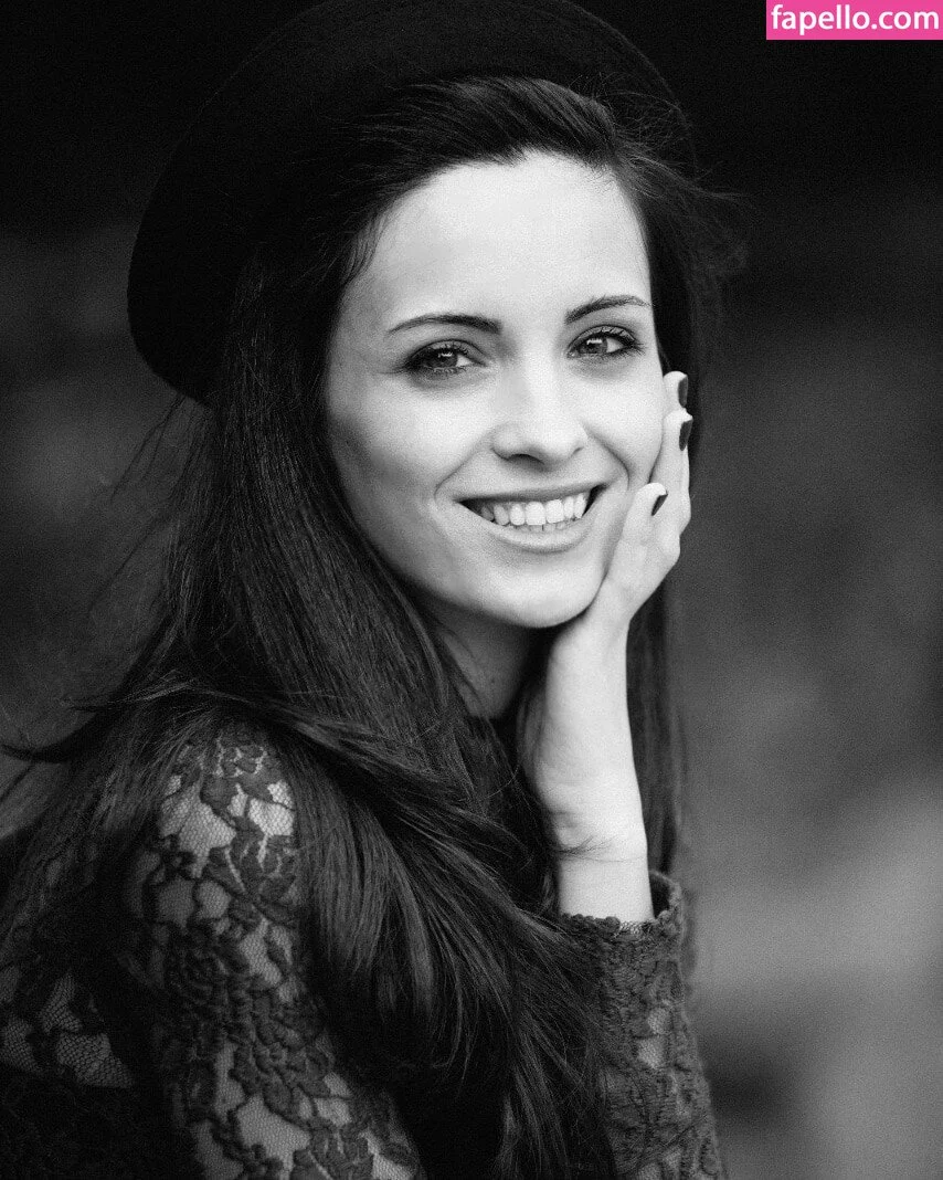 Kafkanya / danilacattani Onlyfans Photo Gallery 