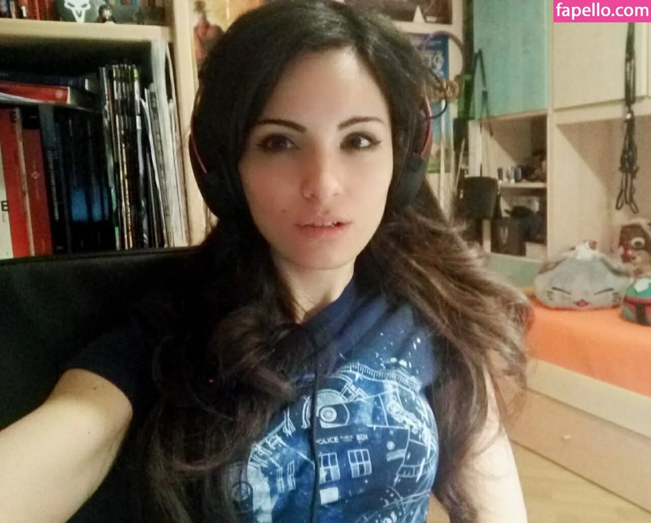 Kafkanya / danilacattani Onlyfans Photo Gallery 