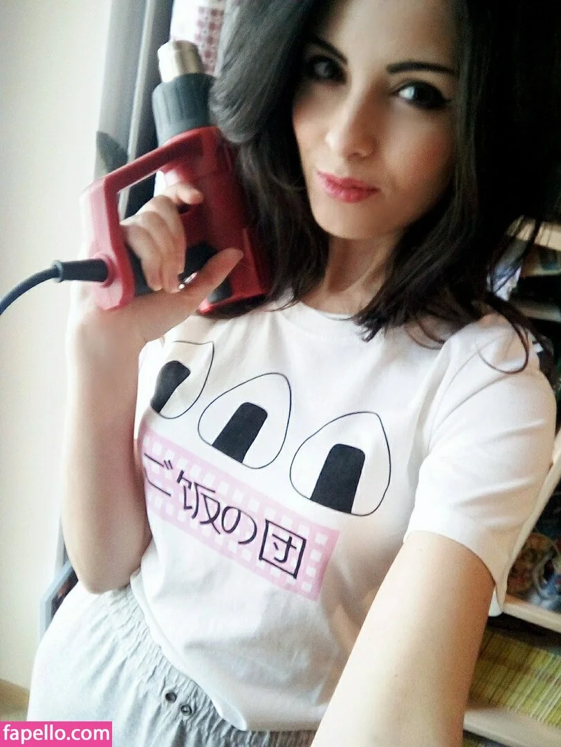 Kafkanya / danilacattani Onlyfans Photo Gallery 