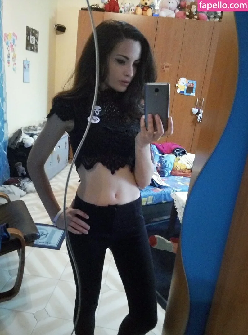 Kafkanya / danilacattani Onlyfans Photo Gallery 