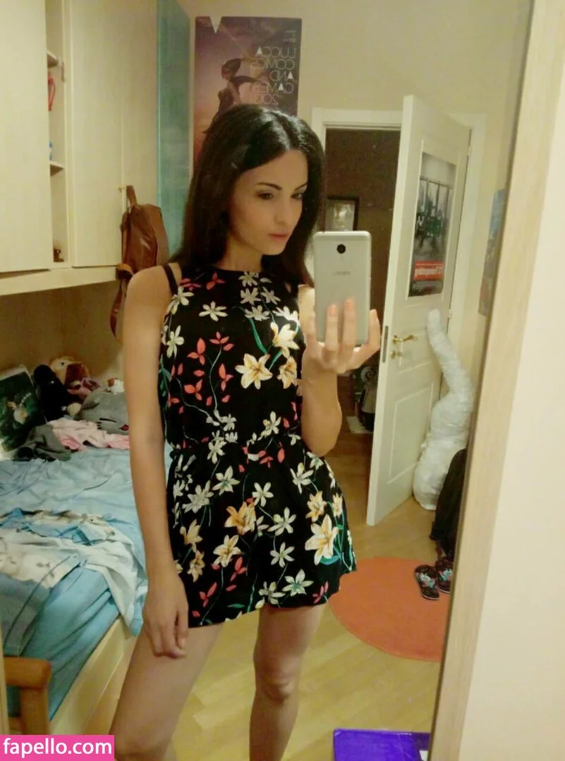 Kafkanya / danilacattani Onlyfans Photo Gallery 