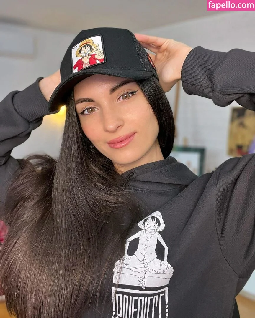 Kafkanya / danilacattani Onlyfans Photo Gallery 