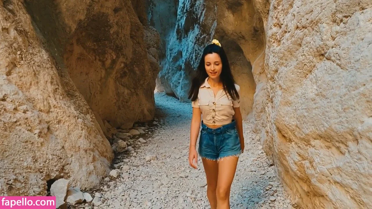 Kafkanya / danilacattani Onlyfans Photo Gallery 