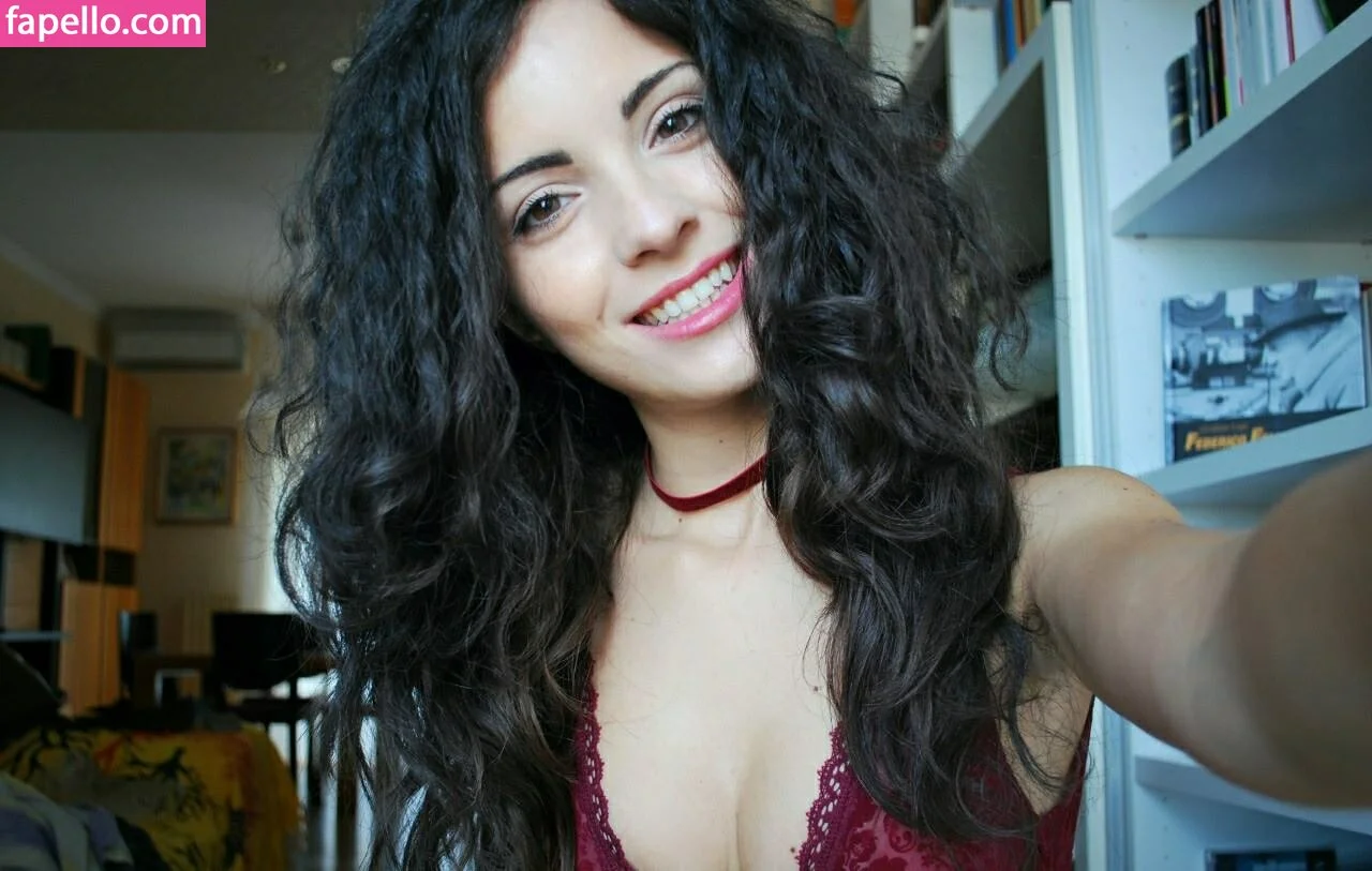 Kafkanya / danilacattani Onlyfans Photo Gallery 