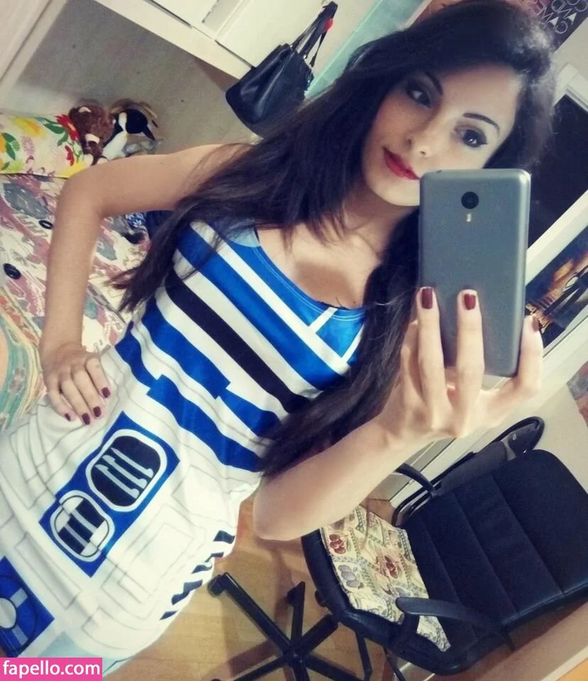 Kafkanya / danilacattani Onlyfans Photo Gallery 