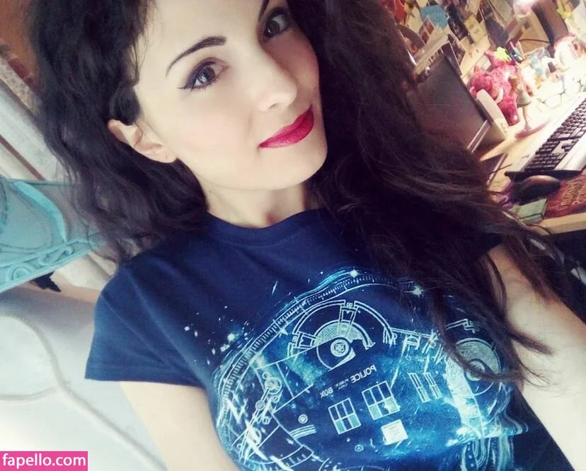 Kafkanya / danilacattani Onlyfans Photo Gallery 