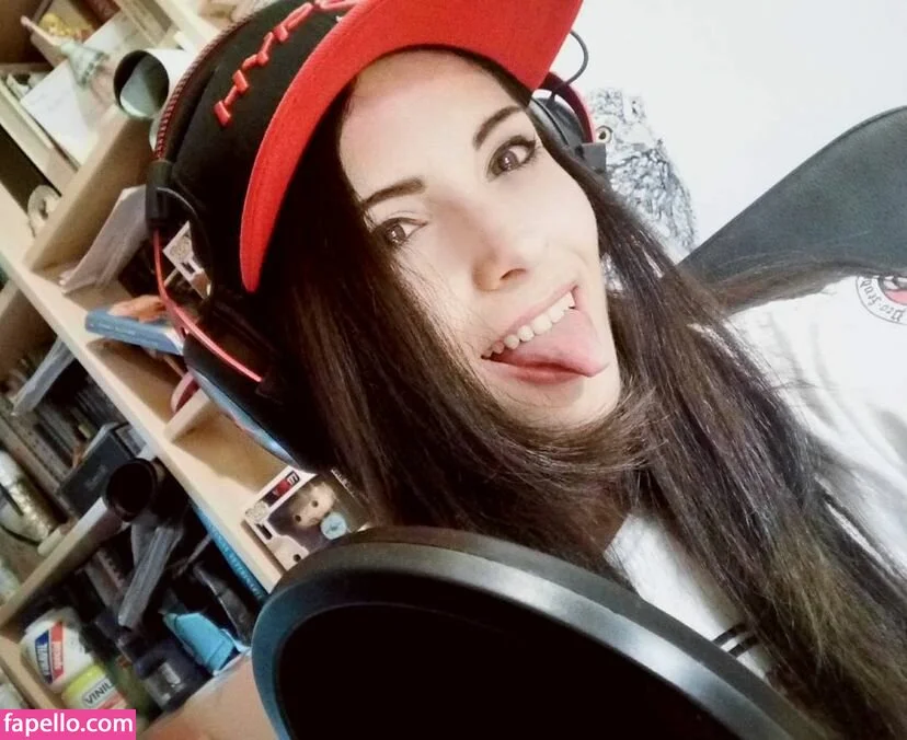 Kafkanya / danilacattani Onlyfans Photo Gallery 