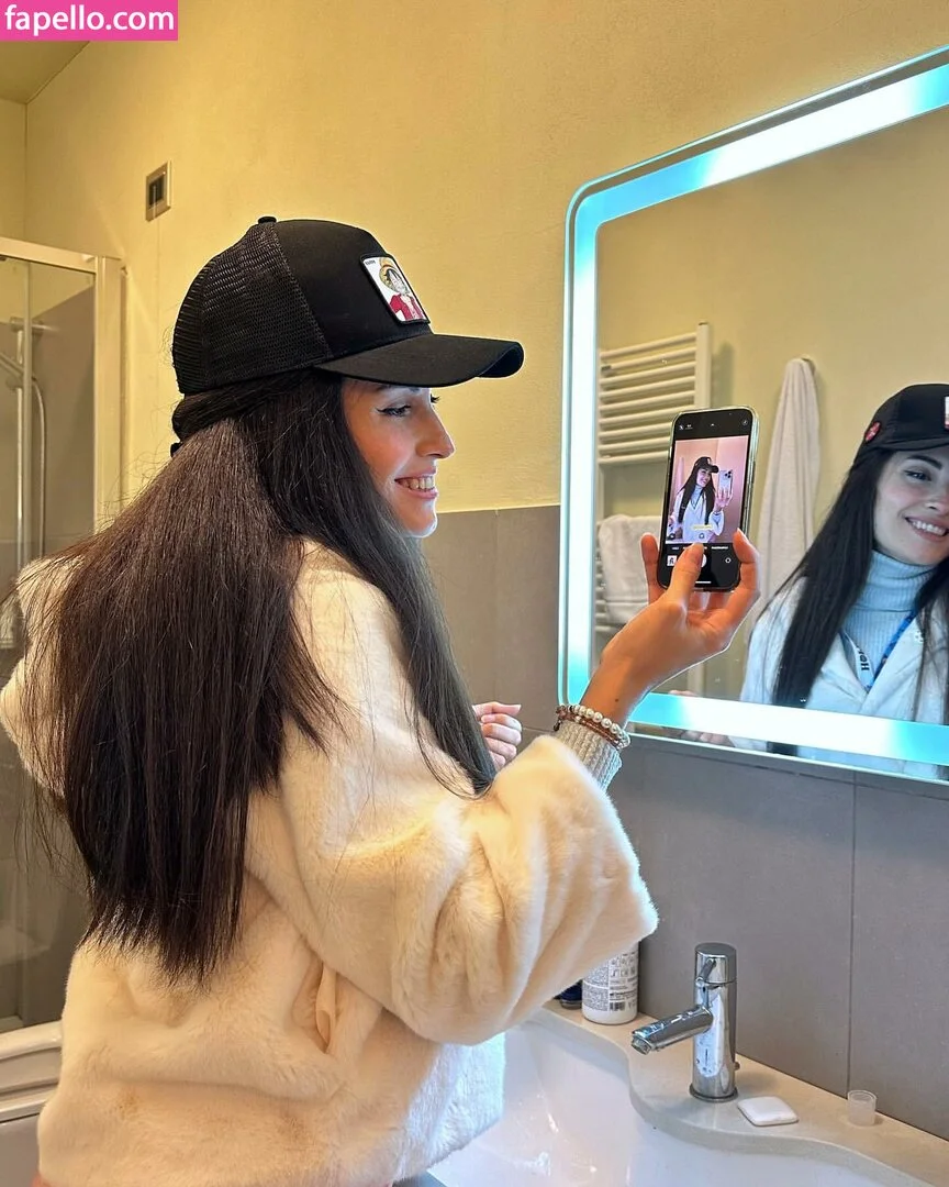 Kafkanya / danilacattani Onlyfans Photo Gallery 