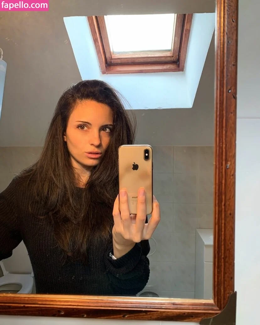 Kafkanya / danilacattani Onlyfans Photo Gallery 