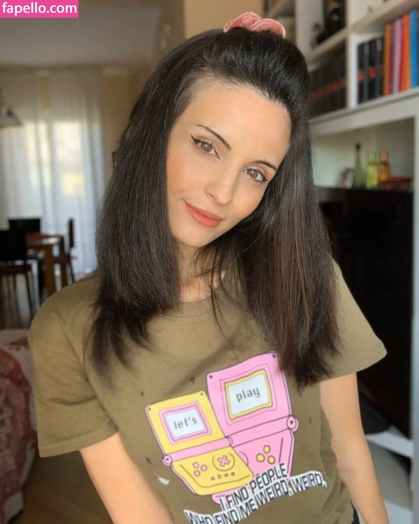 Kafkanya / danilacattani Onlyfans Photo Gallery 